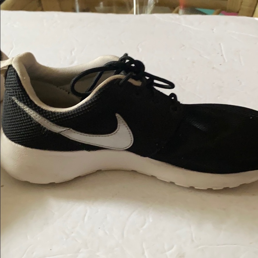 Nike Roche sneakers - Picture 4 of 10